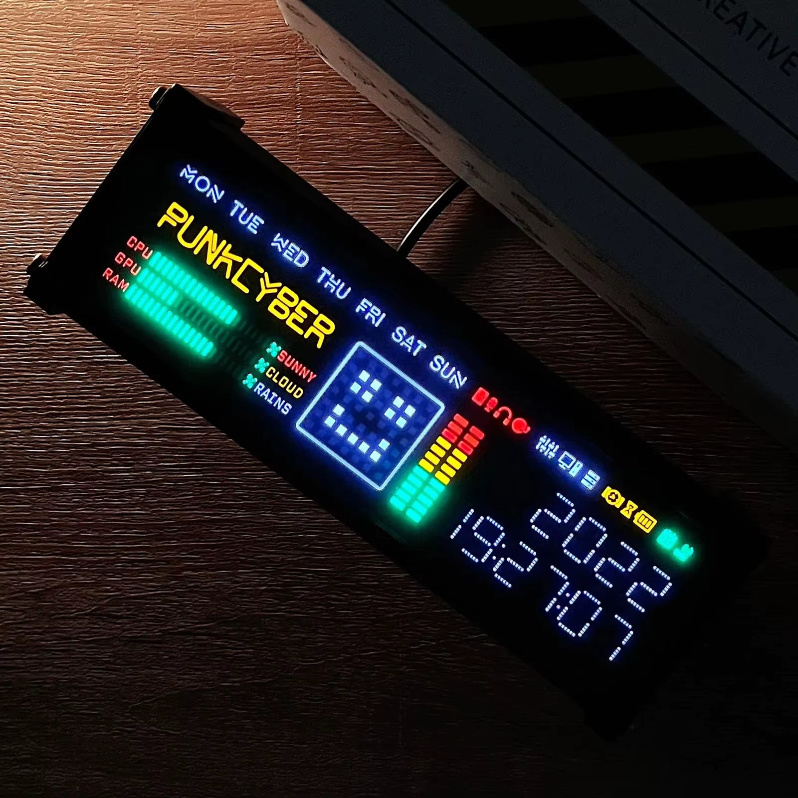 HAMGEEK WFD Retro Electronic Tube Clock Pseudo-Fluorescent Matrix Cyberpunk Spectrum Function Desktop Decorations